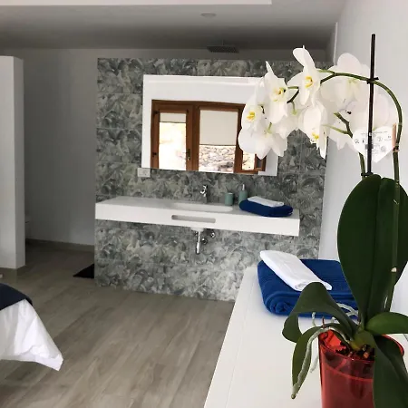 Agripina Сasa de vacaciones Echedo